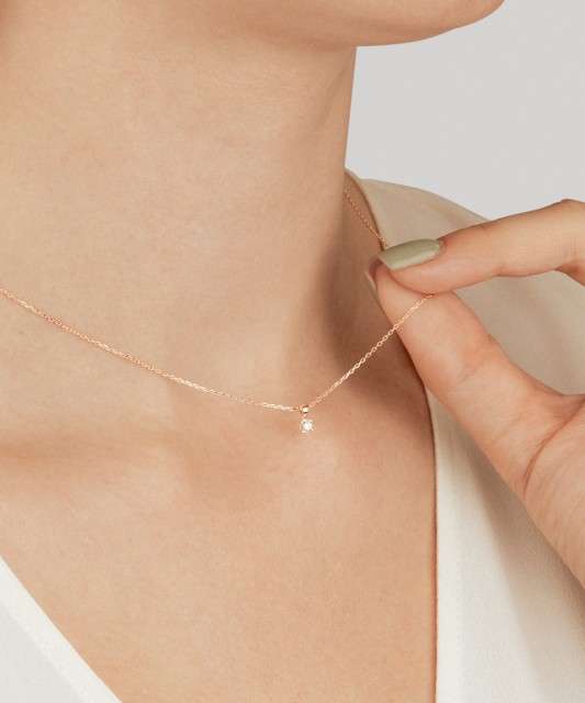 Yellow Gold chain with diamond pendant