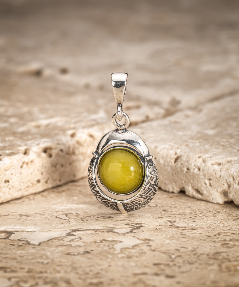 Silver pendant with citrine