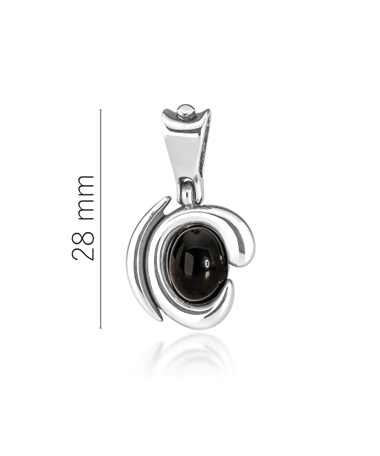 Sterling silver pendant with onyx