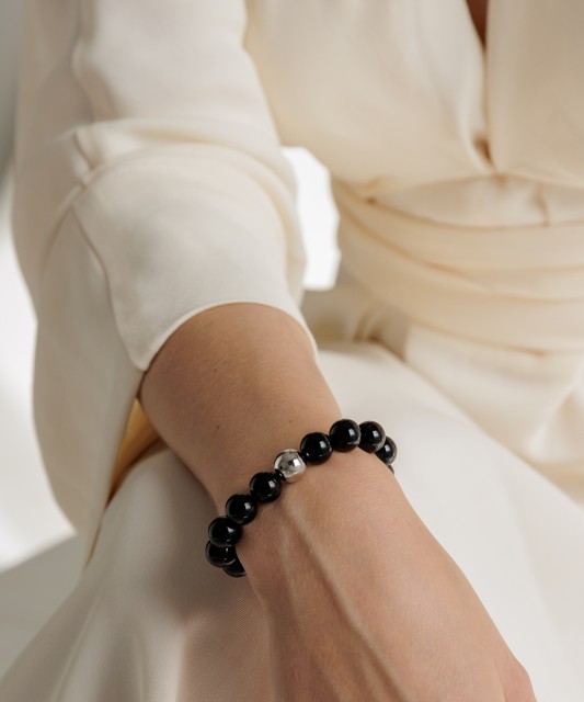 Onyx bracelet with silver