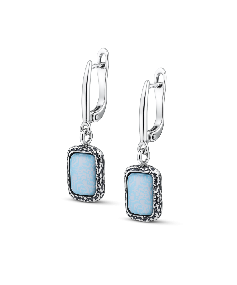 Silver earrings with moonstone
