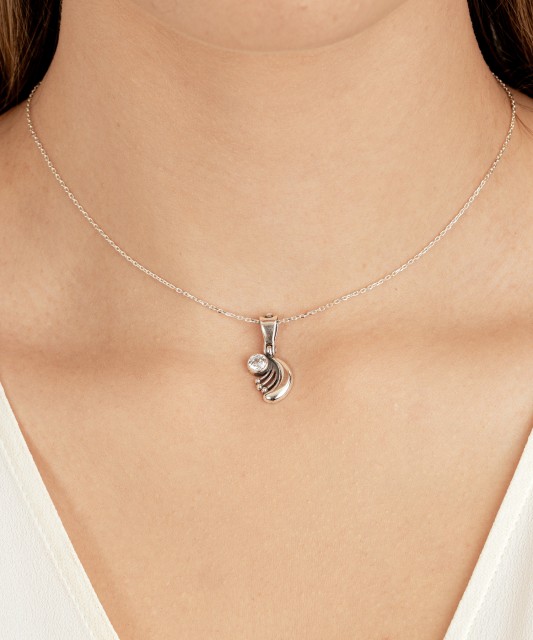 Sterling silver pendant with zirconium