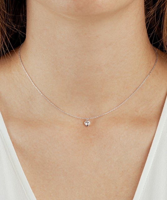 White gold chain with zirconium pendant