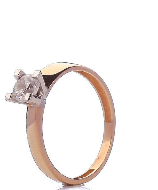 Gold ring with zirconium