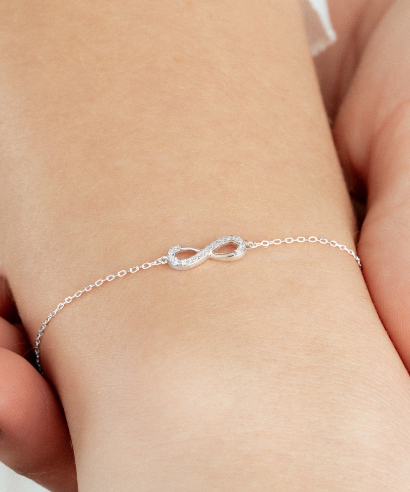 White gold bracelet with diamonds “Infinity”