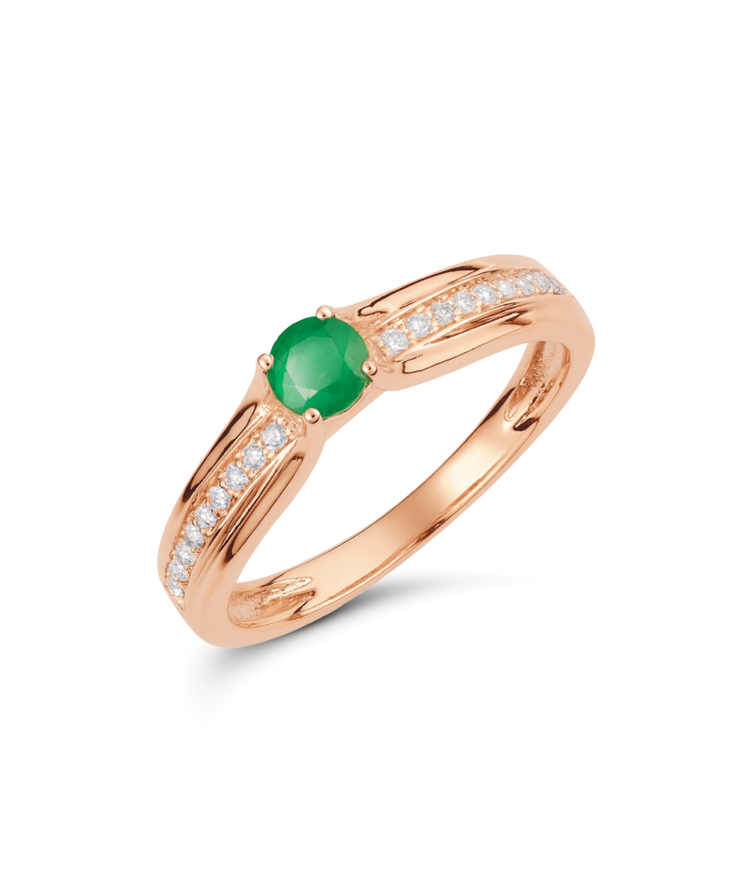 Gold ring with diamonds and emerald
