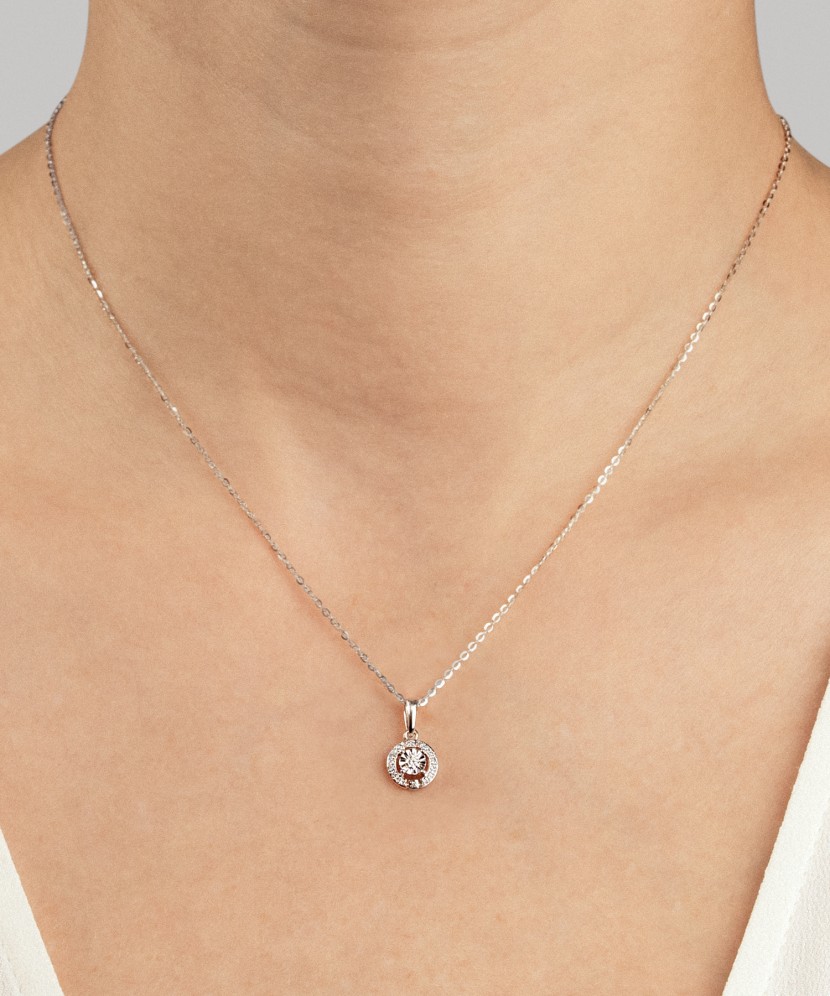 Подвеска из белого золота с бриллиантом