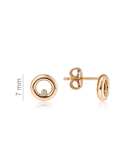 Gold earrings with diamonds