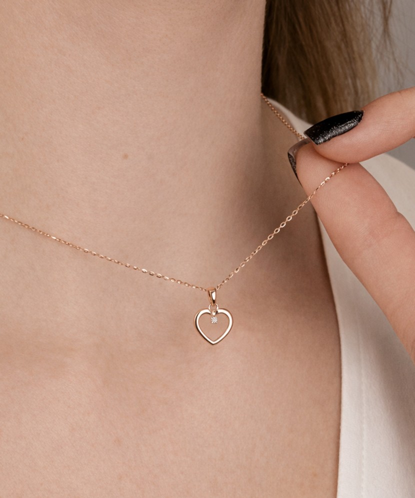 Подвеска из золота с бриллиантом