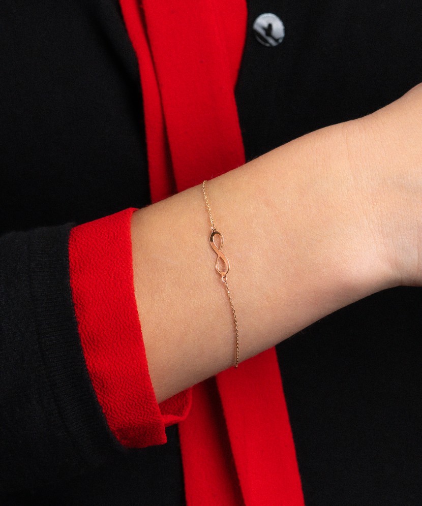 Gold bracelet "infinity"
