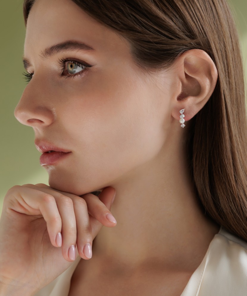 Sterling silver earrings with pearls and zircons