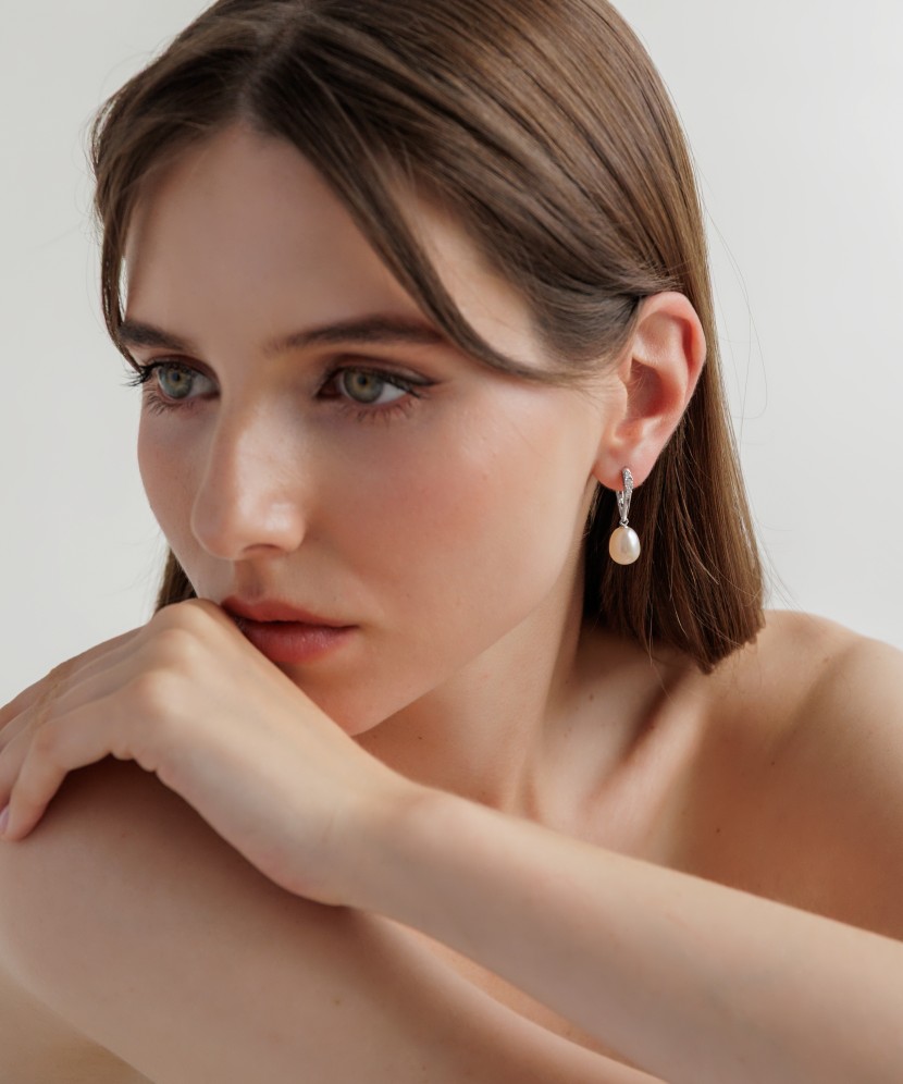 Sterling silver earrings with pearls and zircons