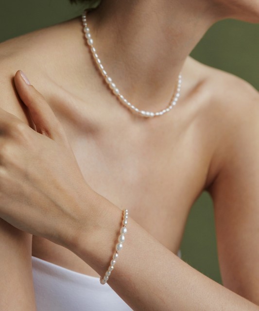 Pearl bracelet with gilded silver