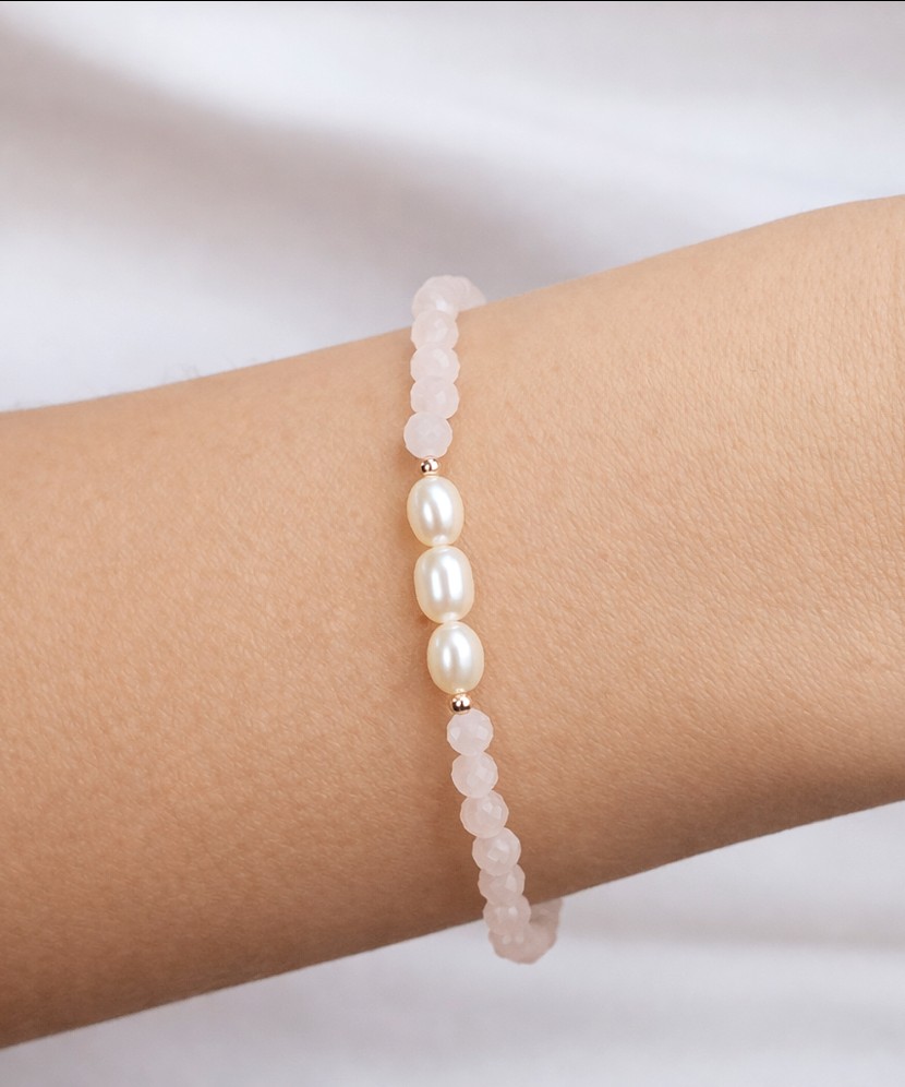 Bracelet with rose quartz and gold-plated silver