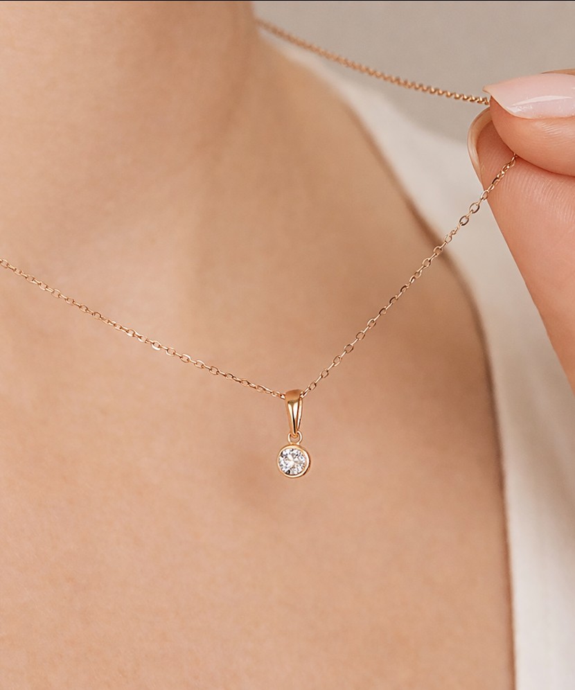 Золотой подвеска с цирконом