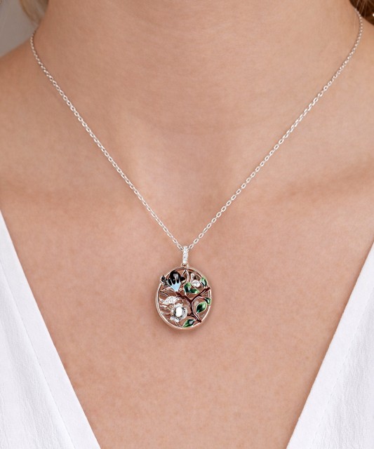 Sterling silver pendant with zircons and enamel