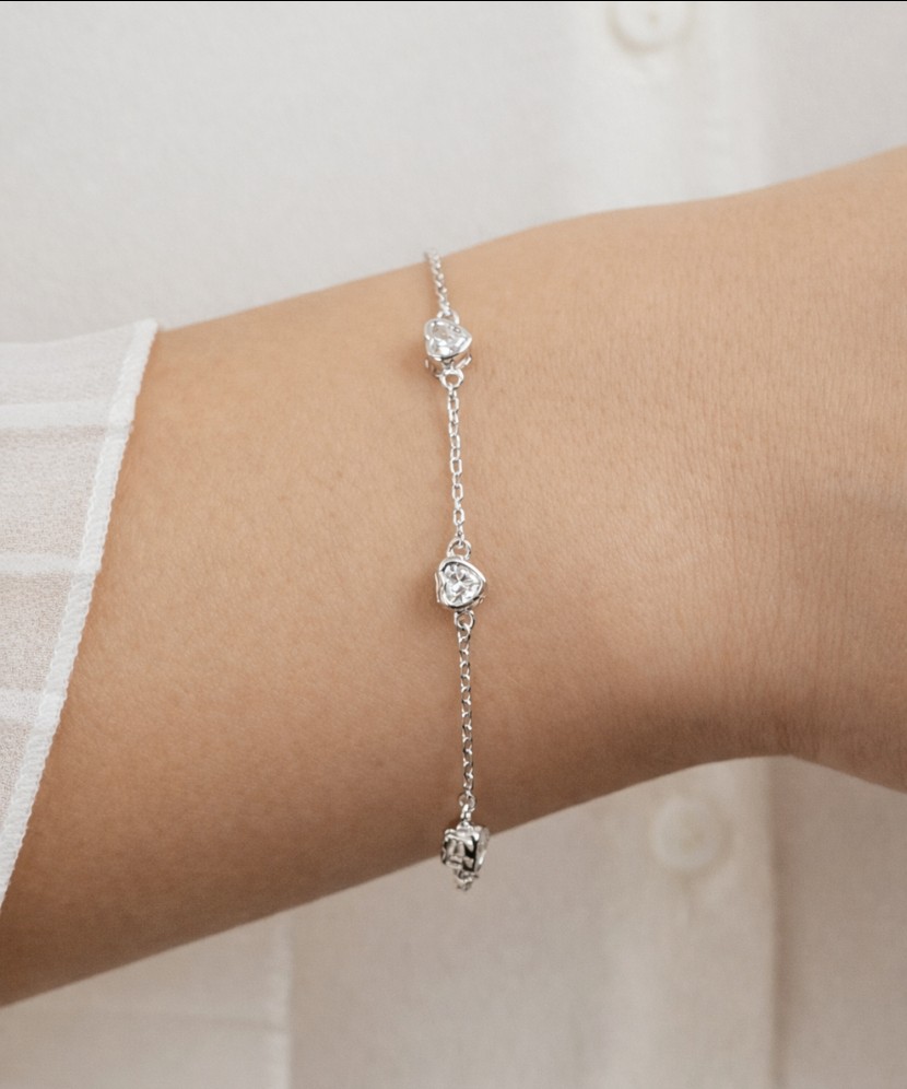 Sterling Silver bracelet with zircons