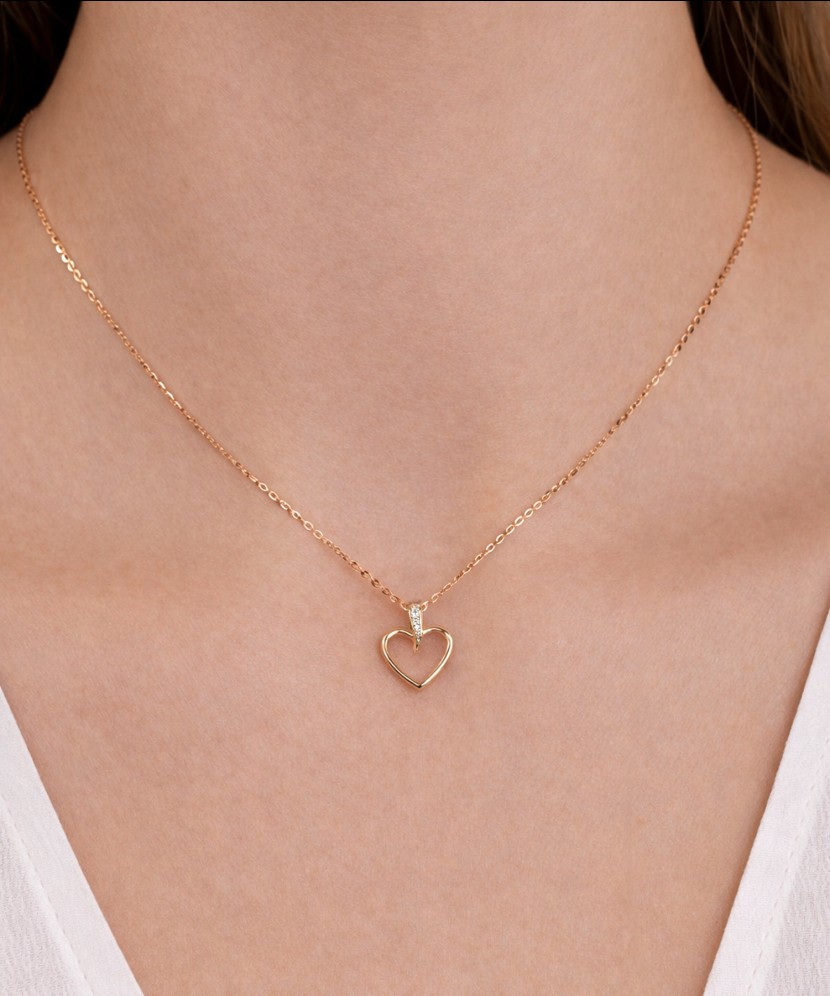 Yellow Gold pendant with diamonds