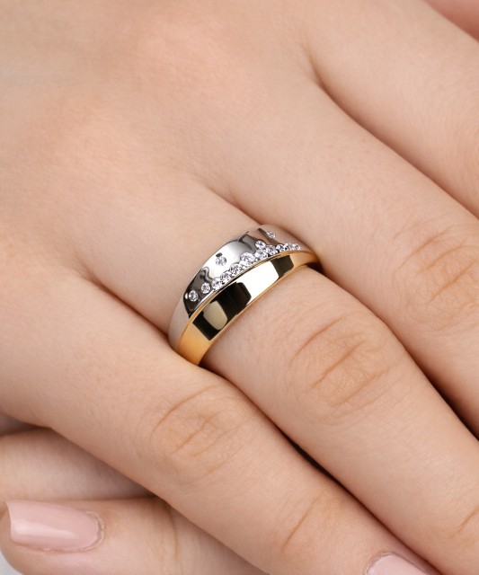 Кольцо из золочёного серебра с фианитами