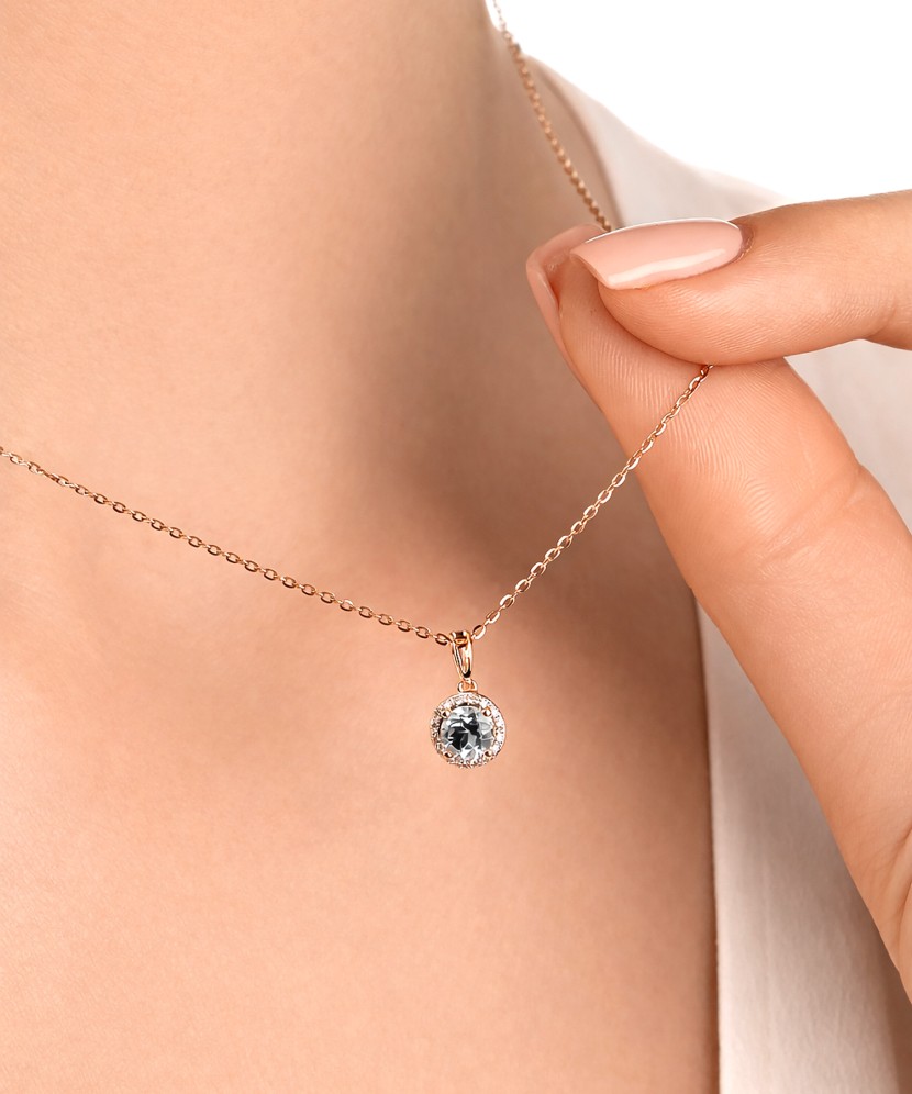 Золотая подвеска с белым топазом и бриллиантами