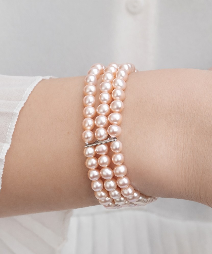 Pearl bracelet