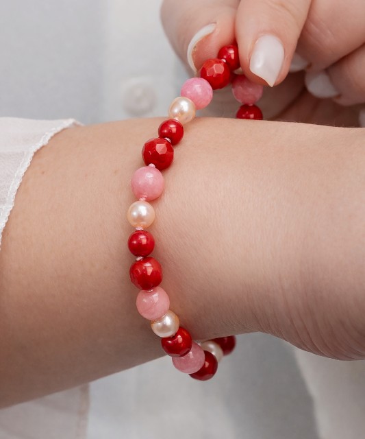 Bracelet with coral, pearls, jade and silver