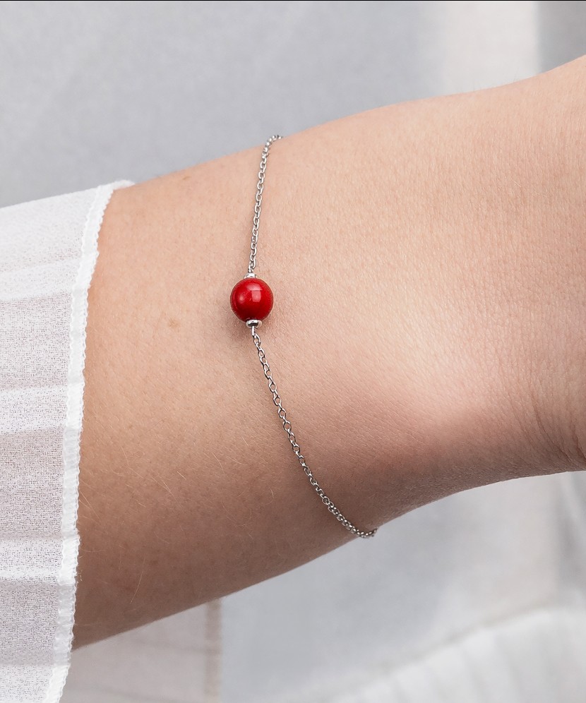 Серебряный браслет с кораллом