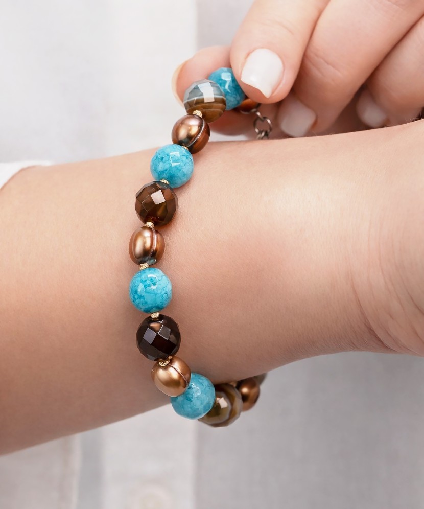 Bracelet with jade, agate and pearl