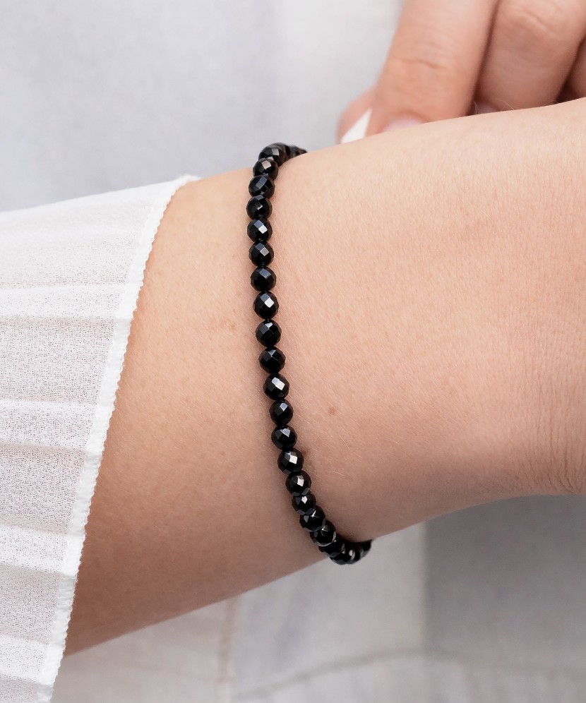 Bracelet with spinels and gold