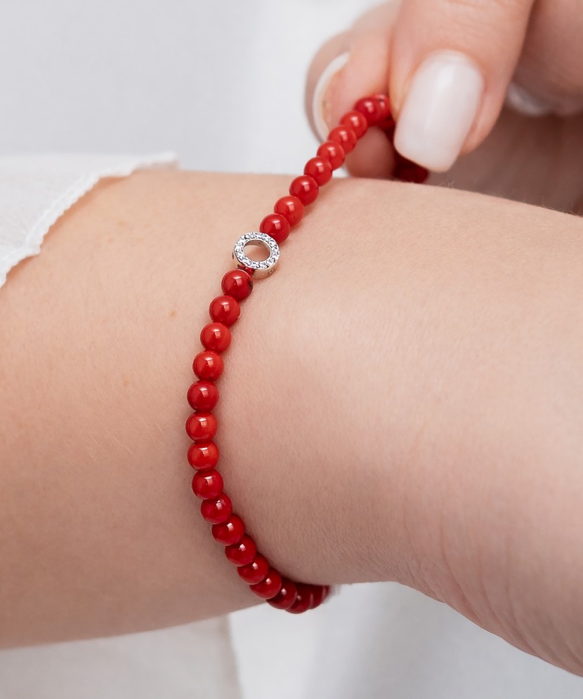 Браслет из кораллов с цирконами и серебром