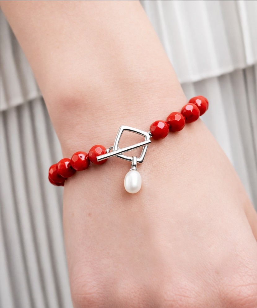 Bracelet with coral and pearl