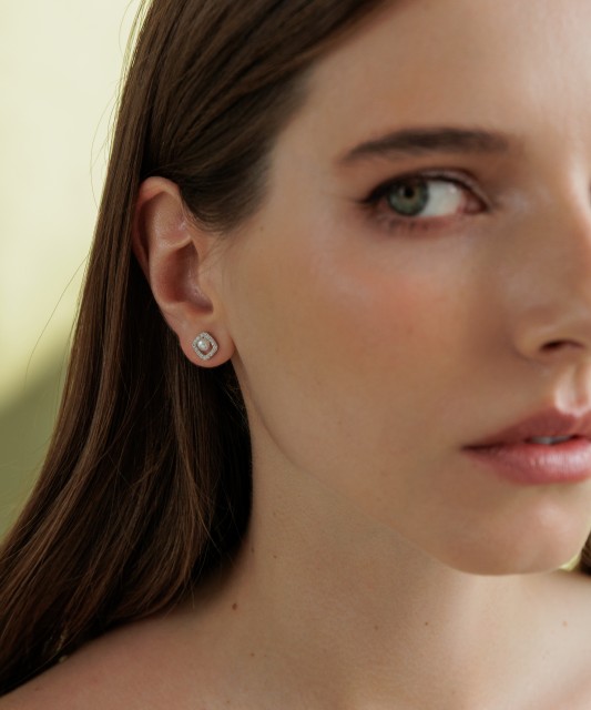 Silver earrings with pearls and zirconia