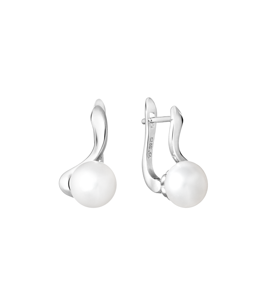 Sterling silver earrings with natural pearls