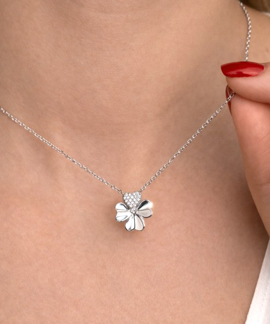 Серебряная цепочка с подвеской из циркона