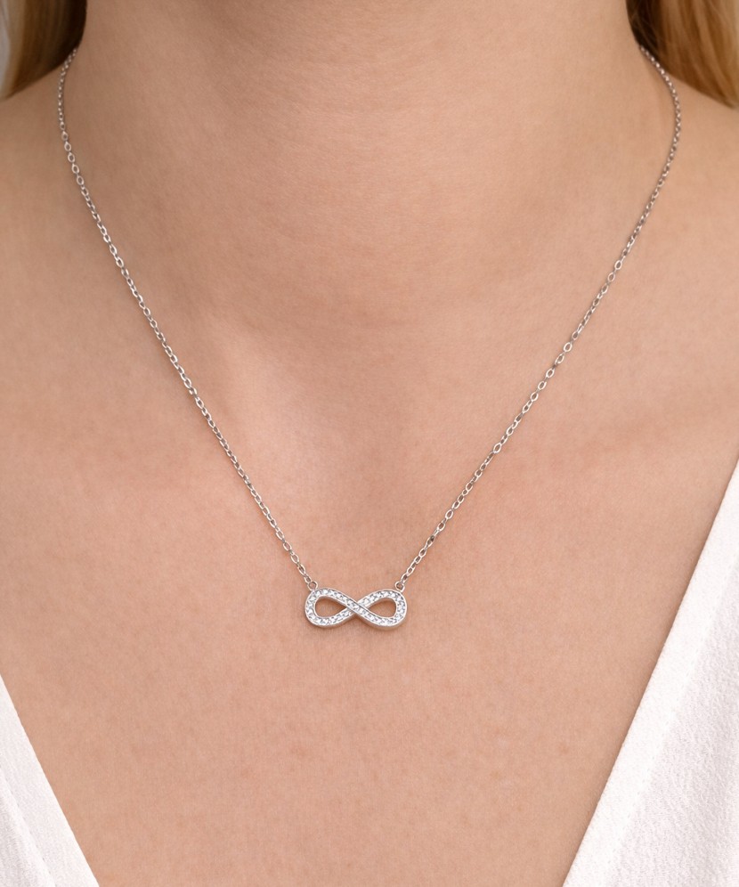 Серебряная цепочка с подвеской из циркона