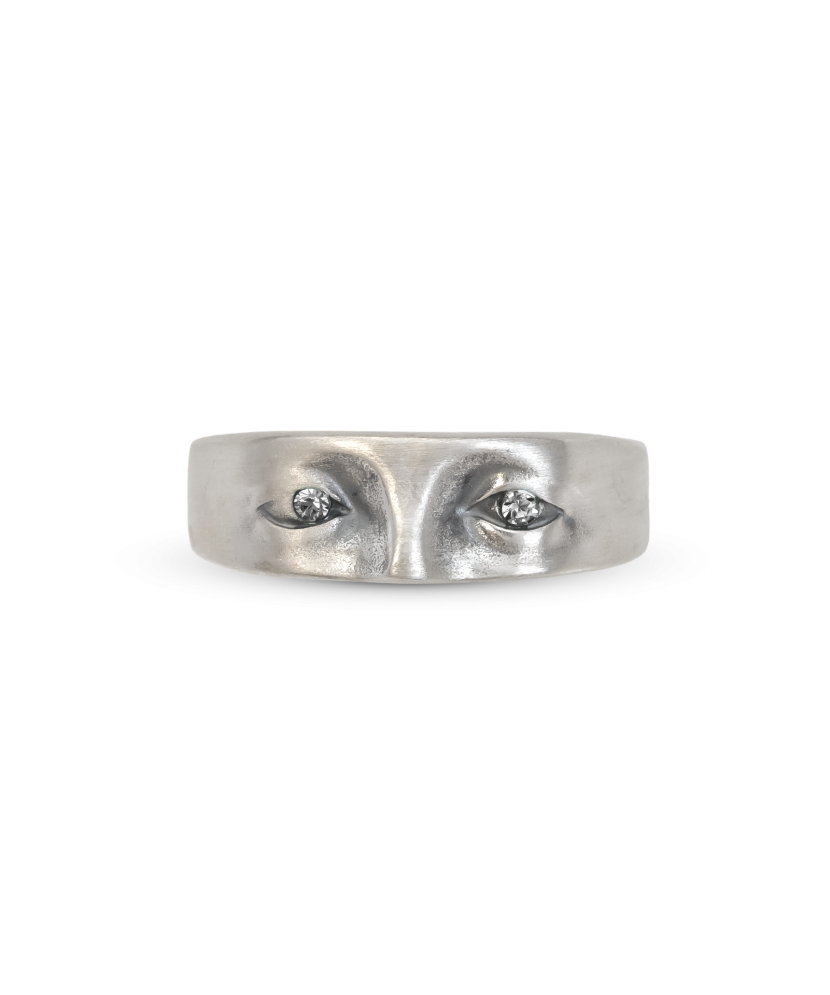 Sterling silver ring with zircons