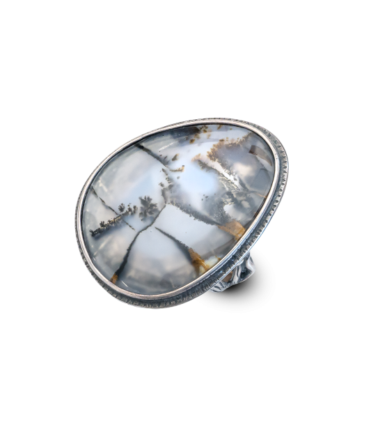 Sterling silver ring with agate