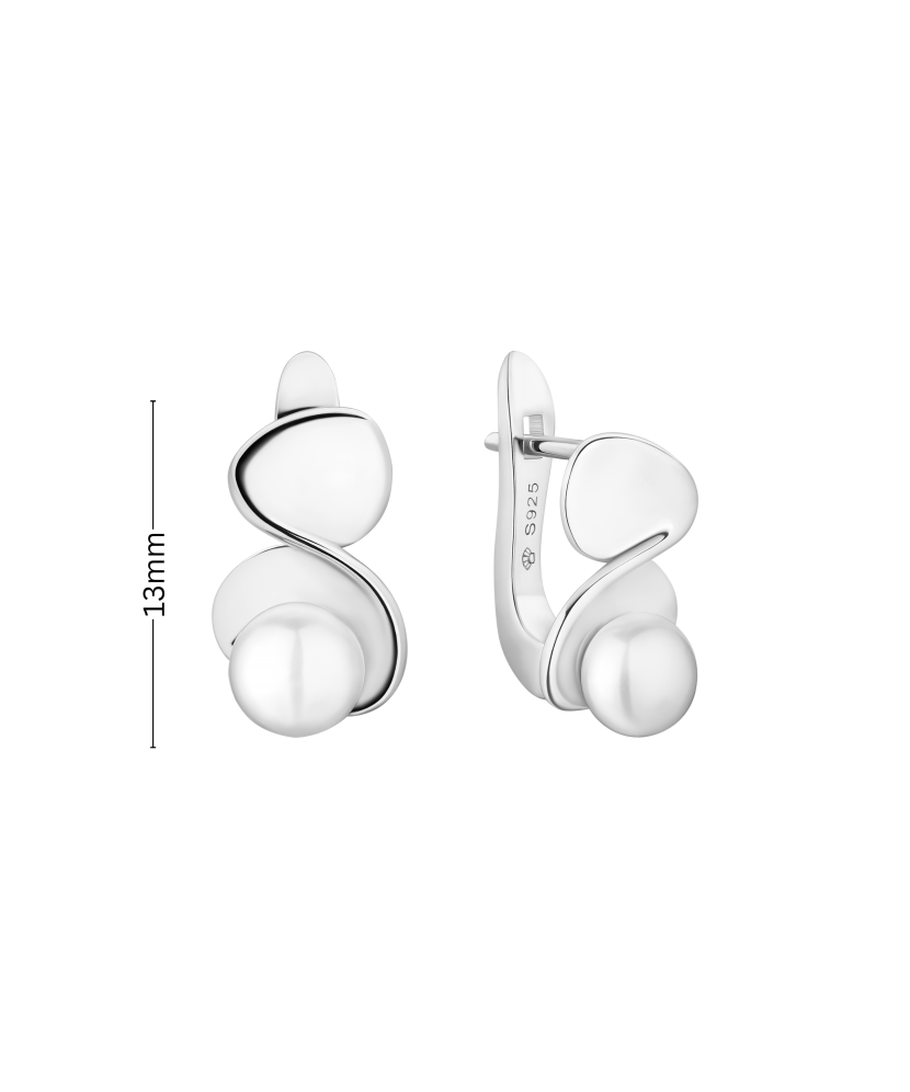 Sterling silver earrings with pearls