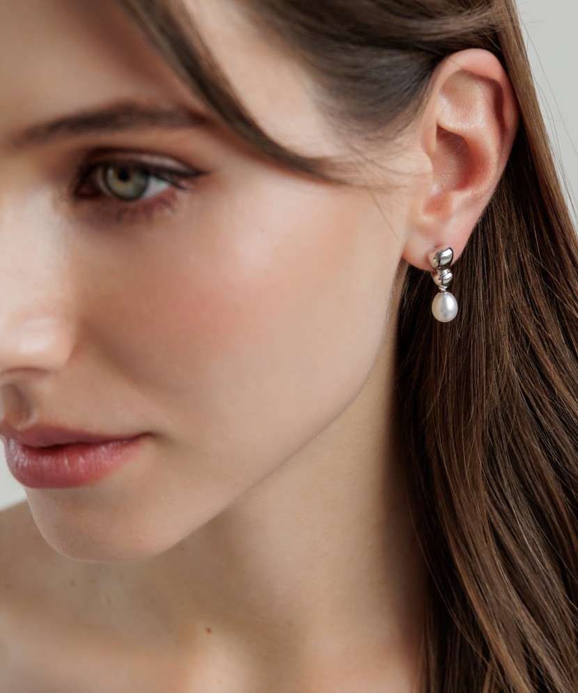 Sterling silver earrings with pearls