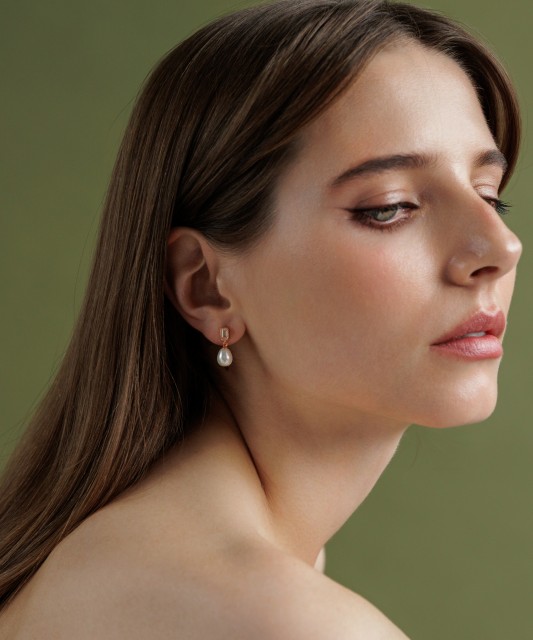 Gilded sterling silver earrings with pearls and zircons