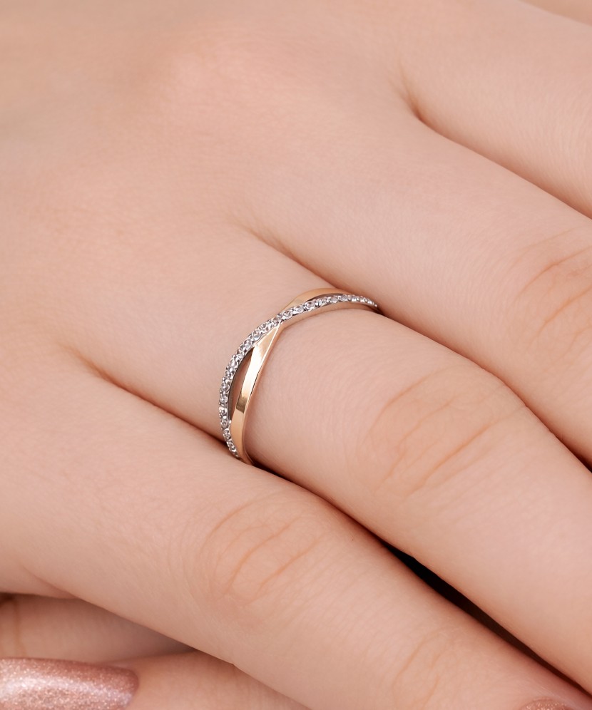 Sterling silver ring gold plated with zircons