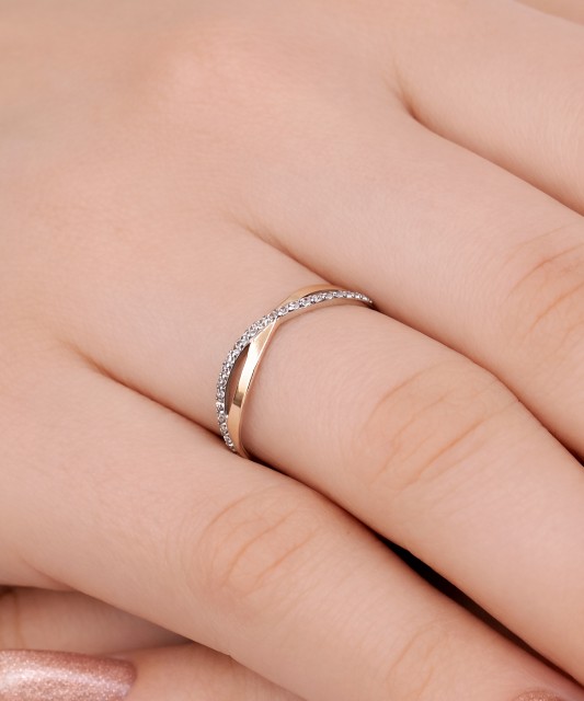 Sterling silver ring gold plated with zircons