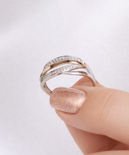 Sterling silver ring gold plated with zircons