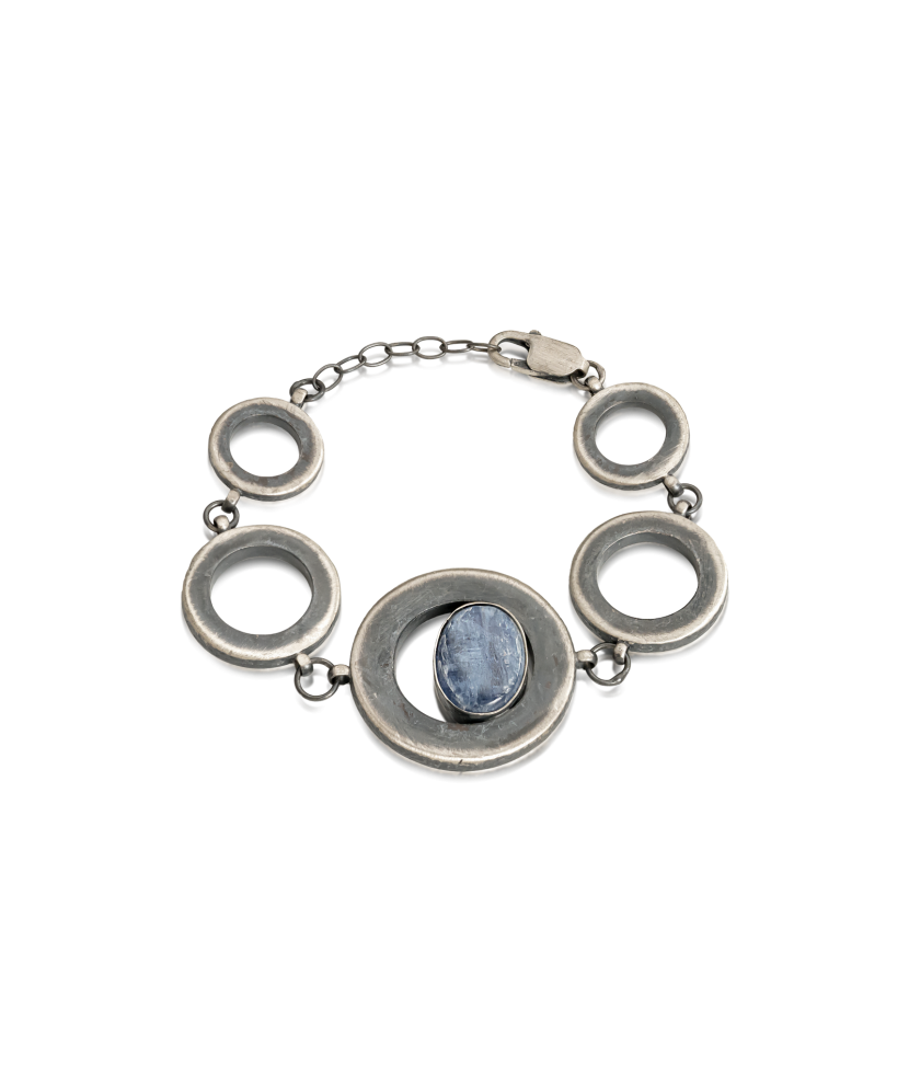 Silver bracelet with kyanite