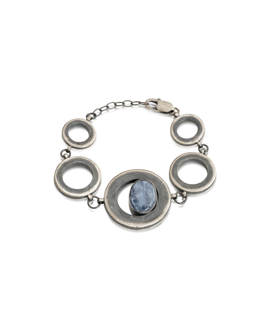 Silver bracelet with kyanite
