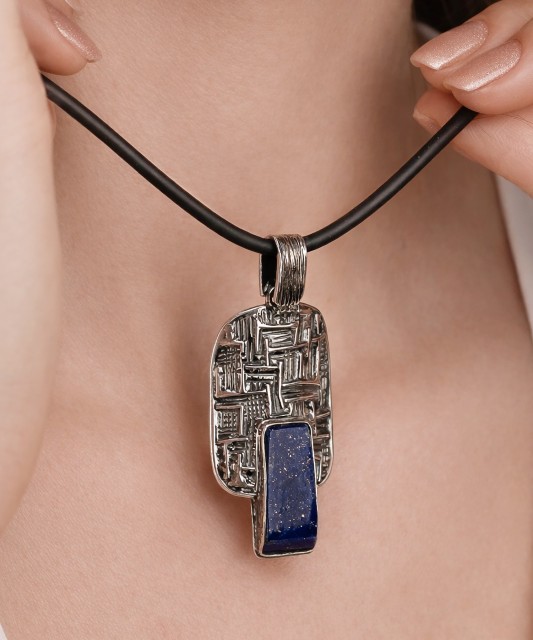 Sterling Silver pendant with lazurite