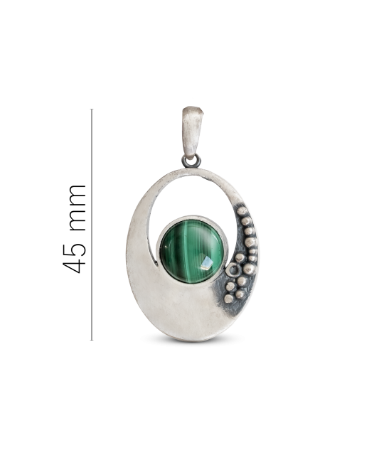 Sterling silver pendant with malachite