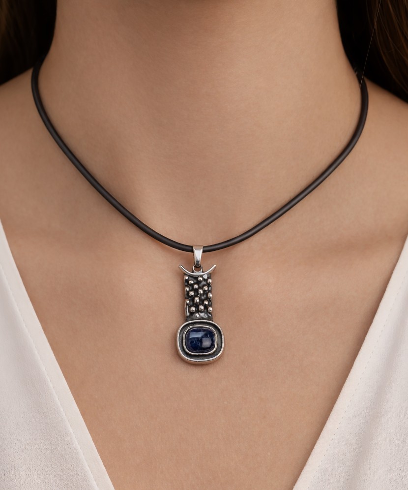 Sterling Silver pendant with lazurite