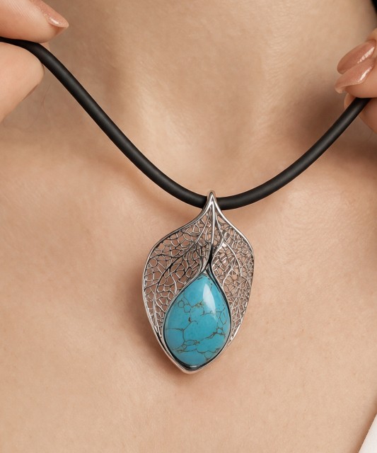 Sterling silver pendant with turquoise