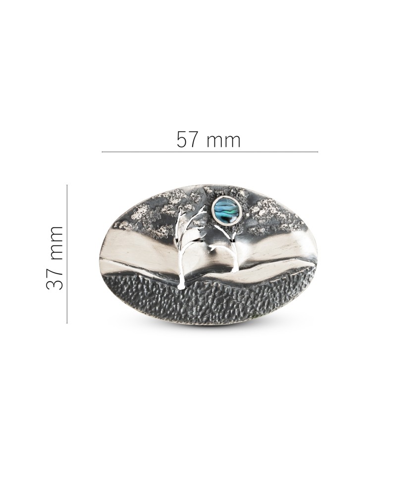Silver brooch with mother-of-pearl